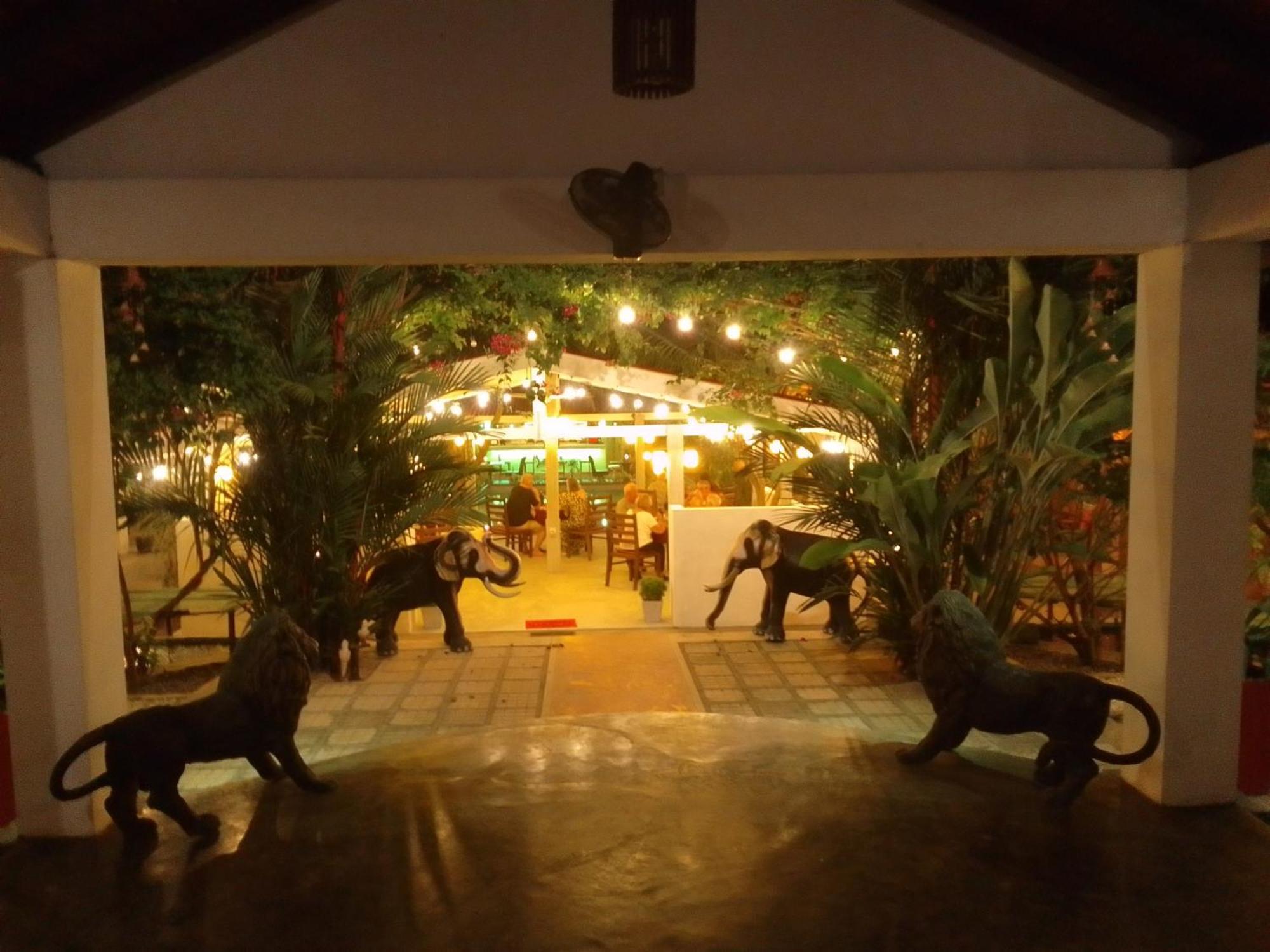 La Perla Bentota Hotel Exterior photo