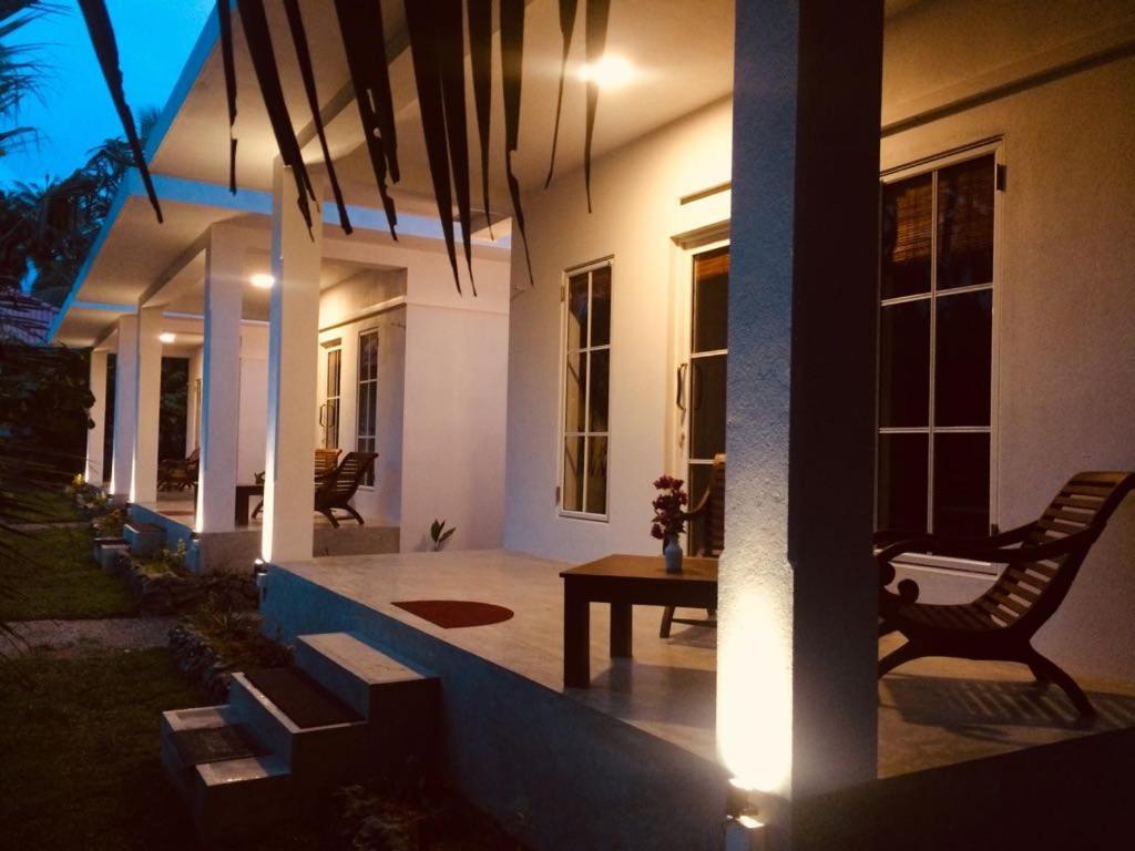 La Perla Bentota Hotel Exterior photo